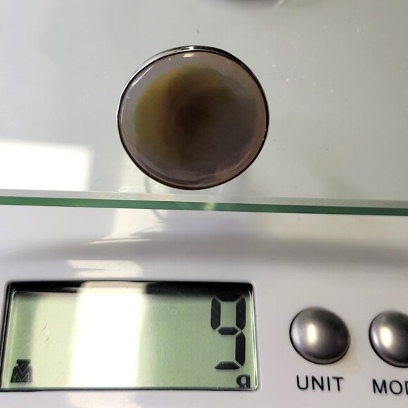 Mother of Pearl Round Ring Adjustable Ring - Picture 6 of 6